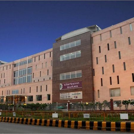 Sk Klyde Grand Delhi Ncr Hotel Kültér fotó